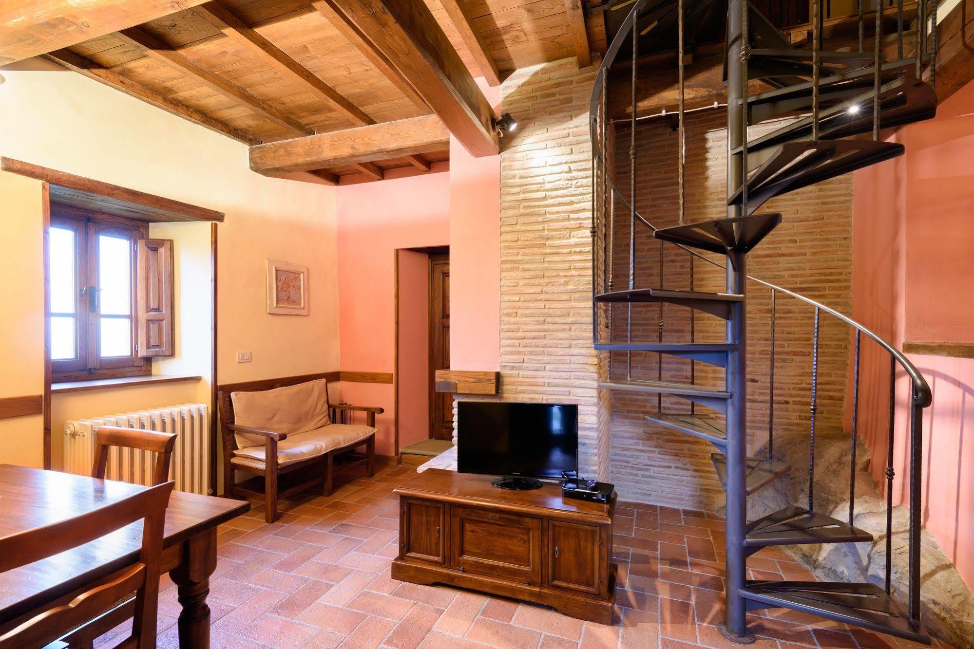 Borgo Dei Corsi Holiday House Reggiolo Eksteriør billede